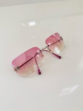 Like New 🍒 Authentic Vintage Chanel rimless CC crystal sunglasses
